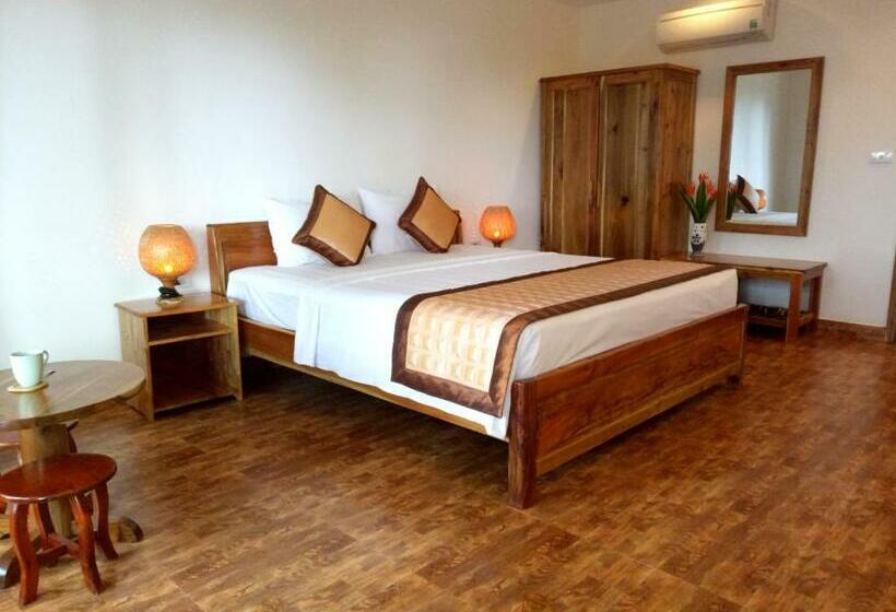 اتاق لوکس با چشم‌انداز باغ, Ancarine Beach Resort