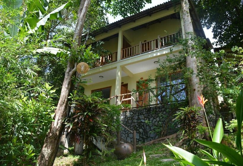 اتاق استاندارد با چشم‌انداز باغ, Ancarine Beach Resort
