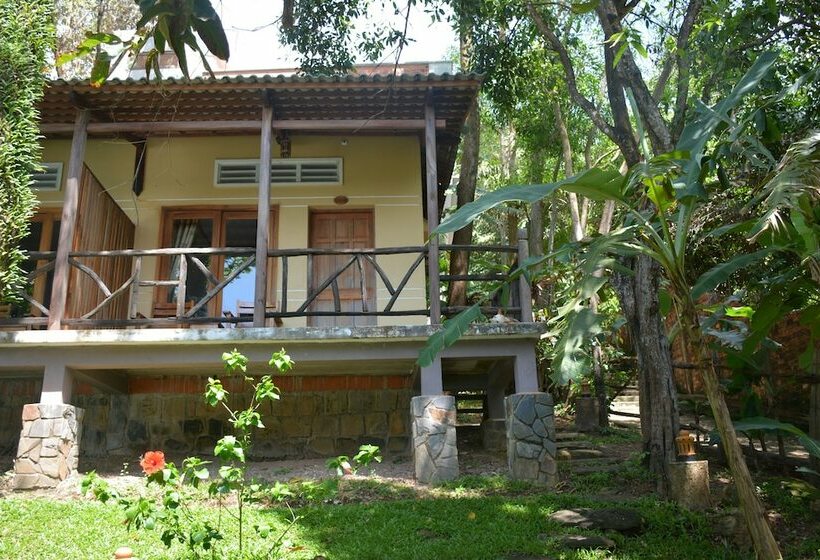 اتاق استاندارد با چشم‌انداز باغ, Ancarine Beach Resort