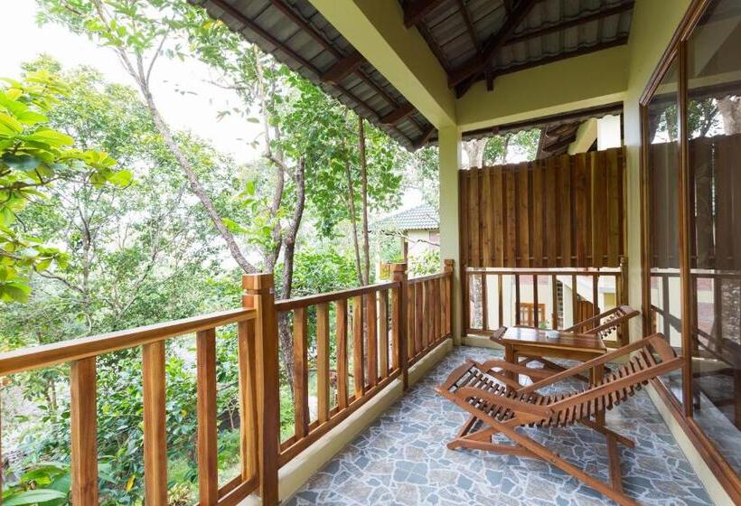 اتاق استاندارد با چشم‌انداز باغ, Ancarine Beach Resort