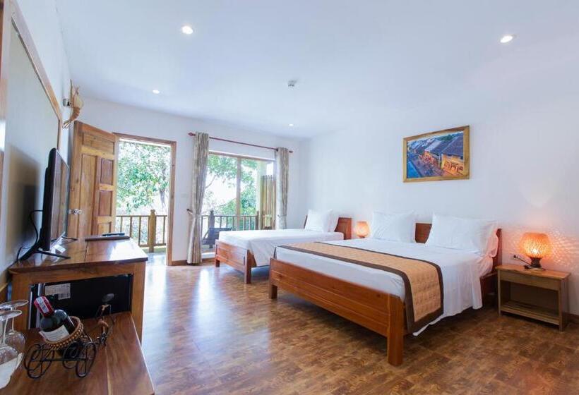 بانگلوی استاندارد با چشم‌انداز دریا, Ancarine Beach Resort