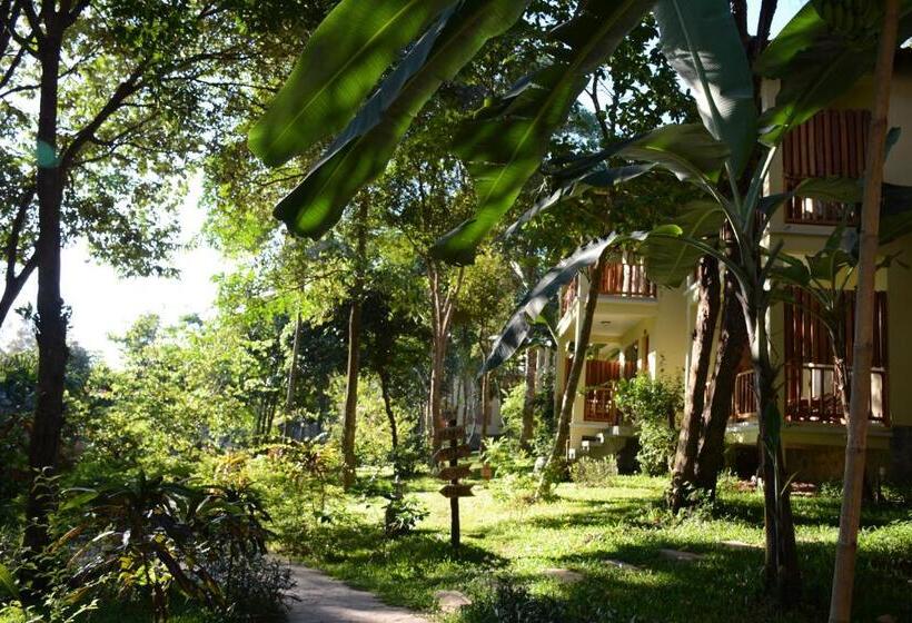 اتاق سوپریور با چشم‌انداز باغ, Ancarine Beach Resort
