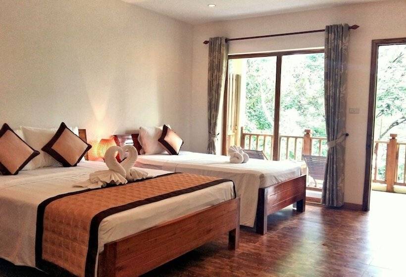 اتاق سه نفره دلوکس با چشم‌انداز باغ, Ancarine Beach Resort