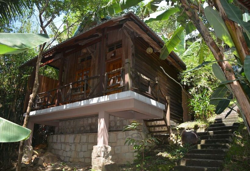 اتاق سه نفره دلوکس با چشم‌انداز باغ, Ancarine Beach Resort