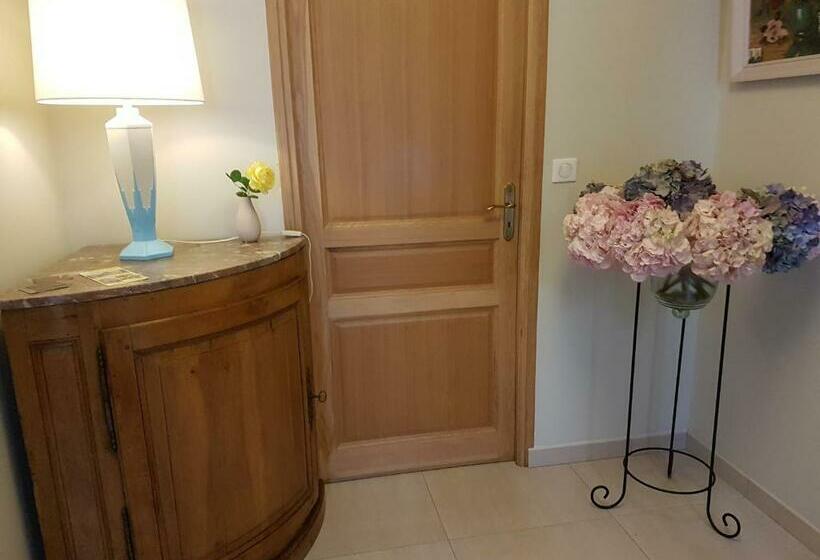 اتاق استاندارد, Chambres D'hôtes La Villa Des Hortensias