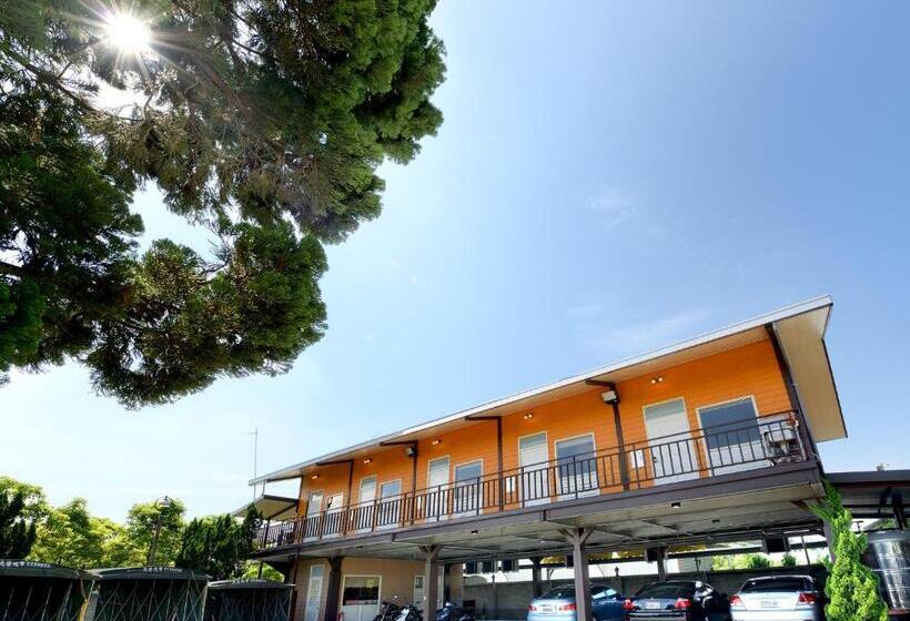اتاق استاندارد چهار تخته, Jinge Guest House 集集金格民宿電動車充電站