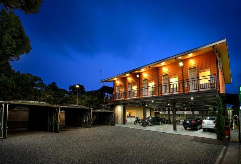 سوئیت جونیور خانوادگی, Jinge Guest House 集集金格民宿電動車充電站