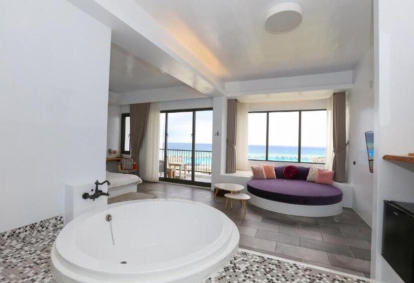 Deluxe Suite Sea View, Sea Shore