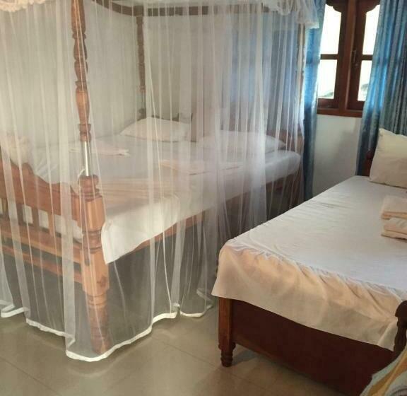 اتاق ساده سه‌ نفره, Damith Guest House