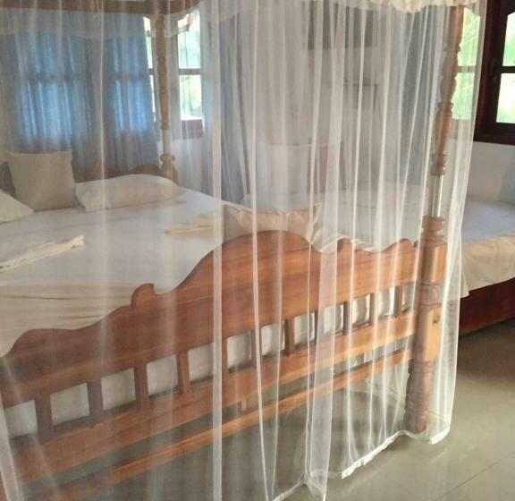 اتاق ساده سه‌ نفره, Damith Guest House