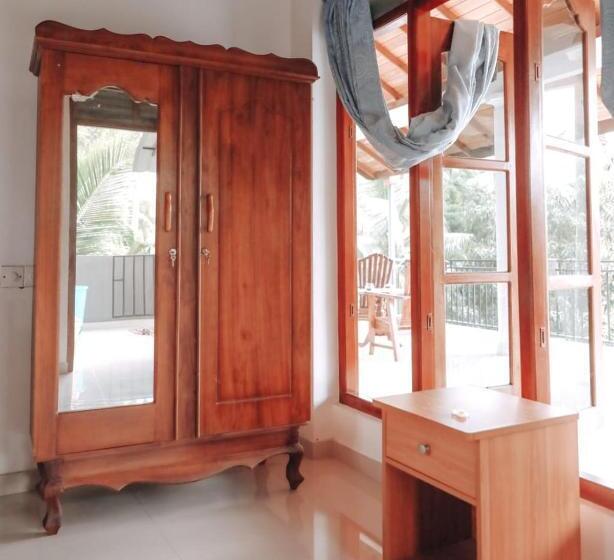 اتاق استاندارد, Damith Guest House