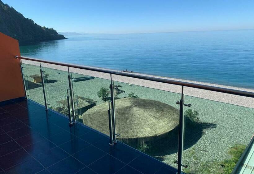 سوییت خانوادگی, Neptun Kvariati
