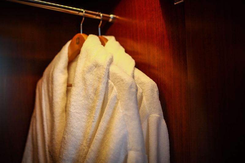 اتاق استاندارد با تخت بزرگ, Shangrila Tangshan