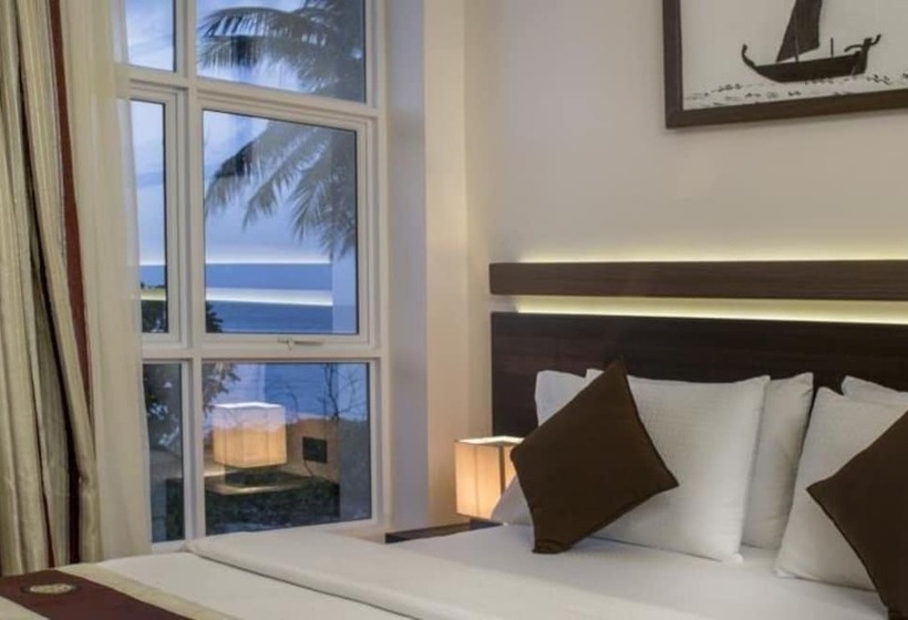 Classic Room Double Bed Sea View, The White Harp Beach
