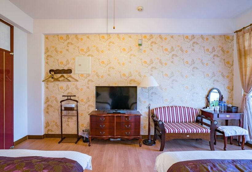 اتاق استاندارد چهار تخته, Hualien Travel
