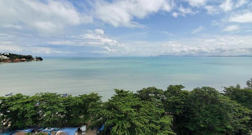 اتاق خانوادگی با چشم‌انداز دریا, Leisure Cove Hotel & Apartments