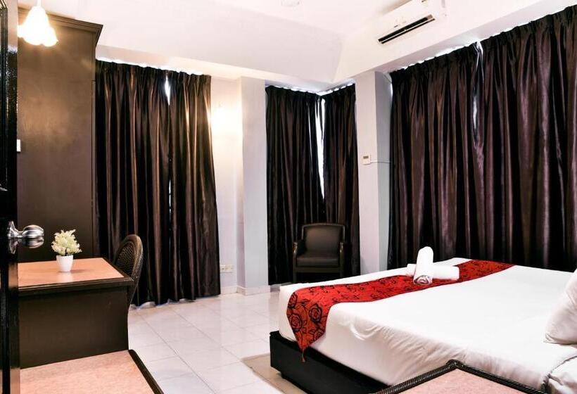 اتاق خانوادگی با چشم‌انداز دریا, Leisure Cove Hotel & Apartments