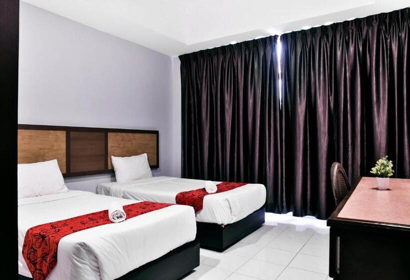 اتاق خانوادگی با چشم‌انداز دریا, Leisure Cove Hotel & Apartments