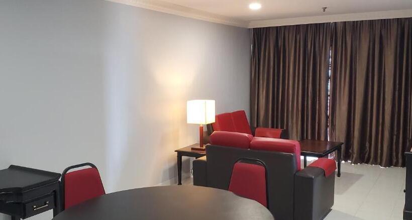اتاق خانوادگی با چشم‌انداز کوه, Leisure Cove Hotel & Apartments