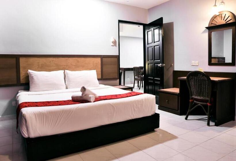 اتاق خانوادگی با چشم‌انداز کوه, Leisure Cove Hotel & Apartments