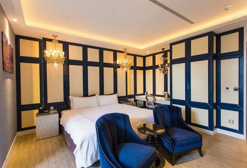 اتاق اکونومی, The Castle Ballet Taichung A Boutique