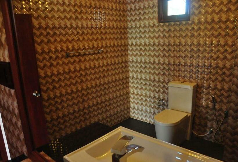 اتاق لوکس, Asantha Guest House