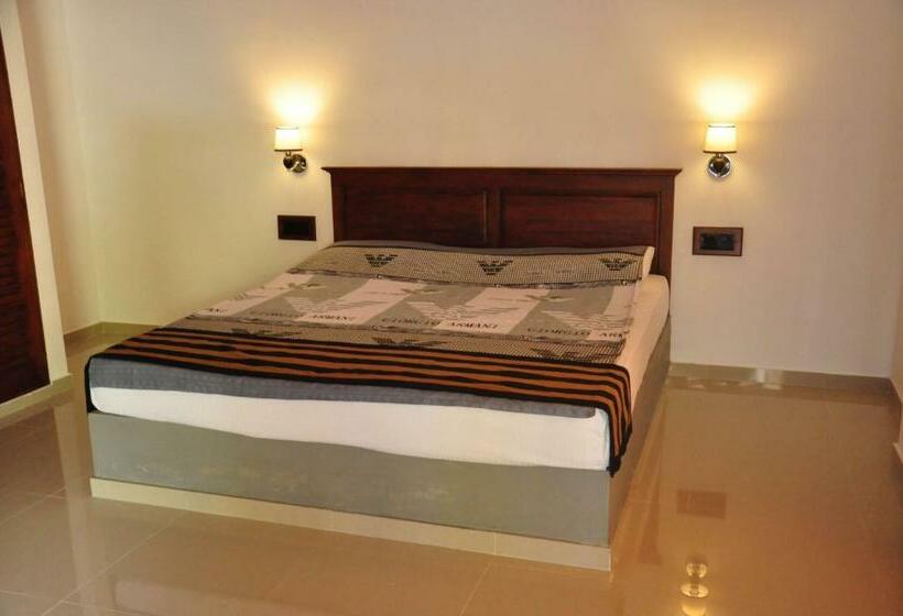 اتاق لوکس, Asantha Guest House
