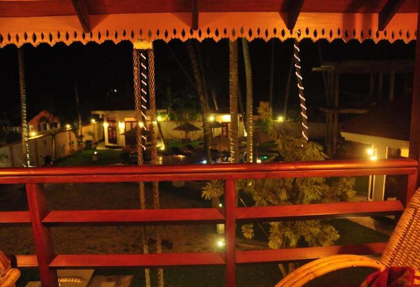 اتاق لوکس, Helis Place