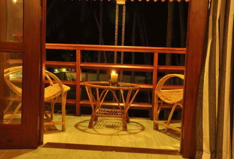 اتاق لوکس, Helis Place