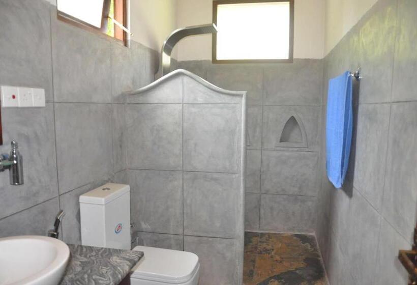 کلبه ییلاقی, Helis Place