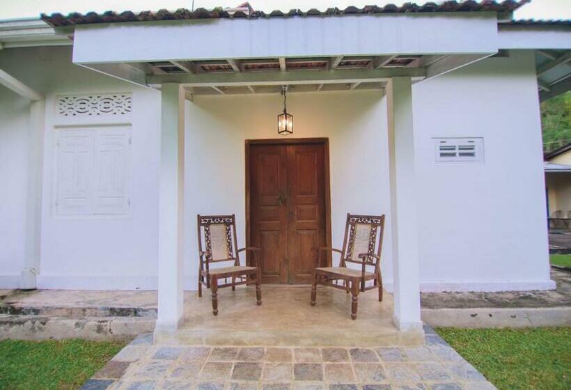 اتاق لوکس, Thalpe Walawwa Heritage Villa
