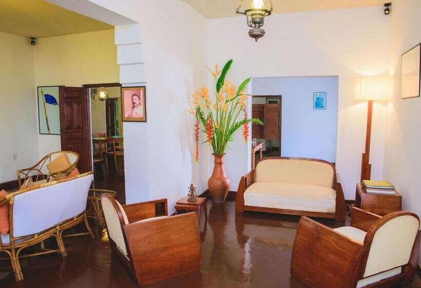 ویلای یک اتاق خوابه با استخر شنا, Thalpe Walawwa Heritage Villa