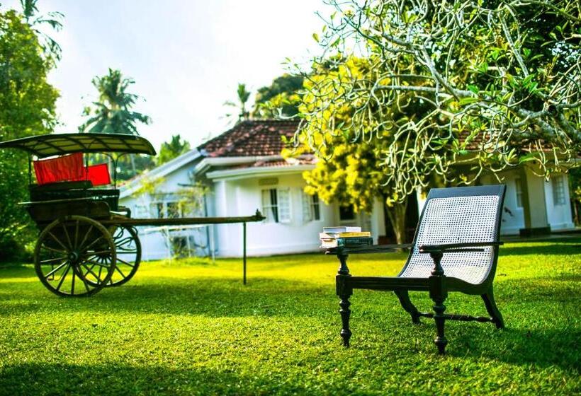ویلای یک اتاق خوابه با استخر شنا, Thalpe Walawwa Heritage Villa
