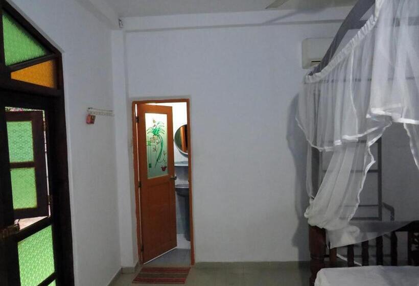اتاق استاندارد, La Villa