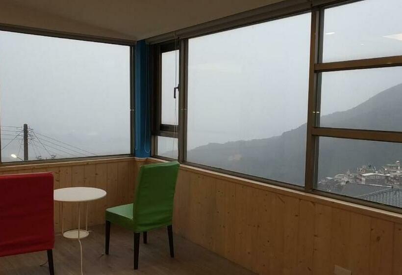 اتاق استاندارد با چشم‌انداز دریا, Good Time B&b