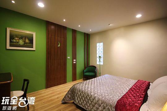 اتاق لوکس, Good Time B&b
