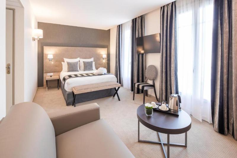 اتاق لوکس, Le Rive Droite & Spa