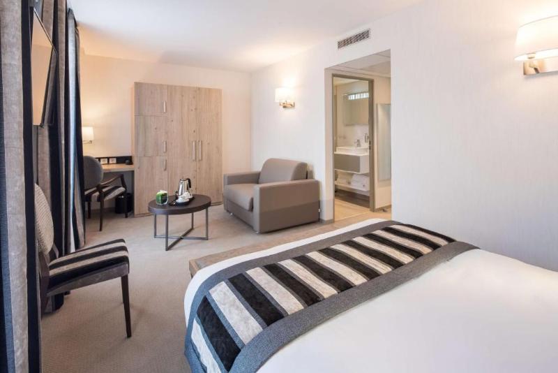 اتاق لوکس, Le Rive Droite & Spa