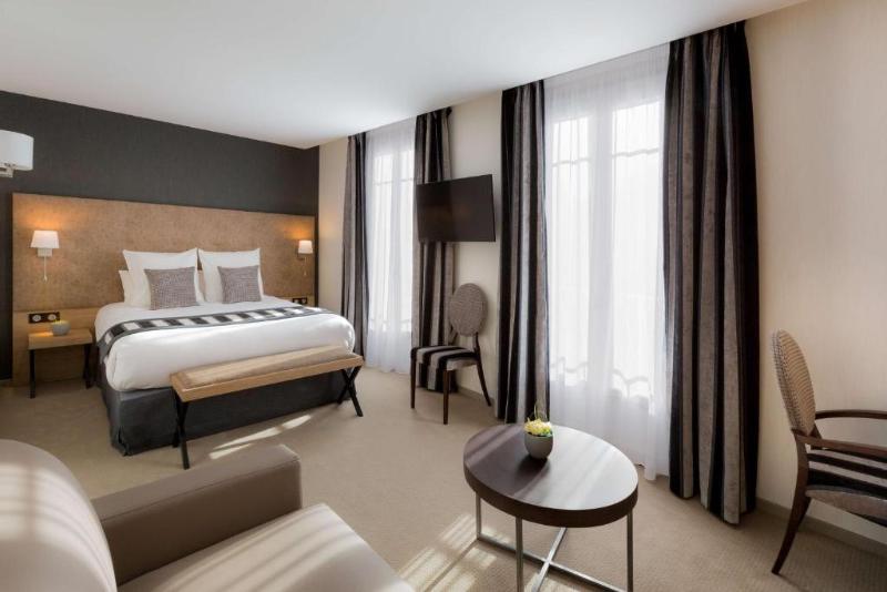 اتاق لوکس, Le Rive Droite & Spa