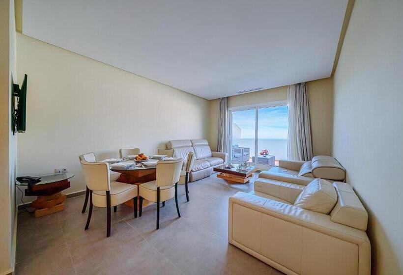 3 Bedroom Apartment Sea View, Mnar Castle