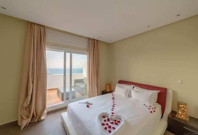 2 Bedroom Apartment Sea View, Mnar Castle