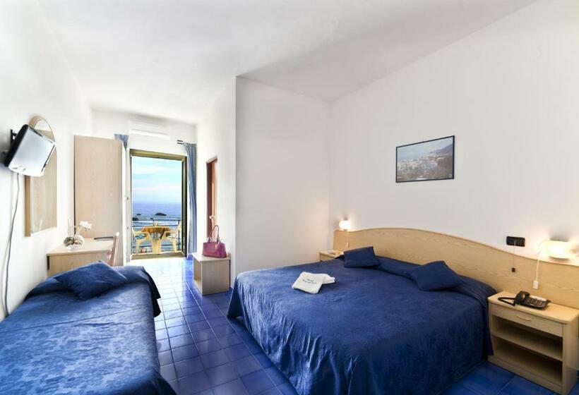 Triple Room Sea View, Riva Del Sole