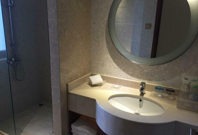 Deluxe Suite Sea View, Sanya Seacube Holiday