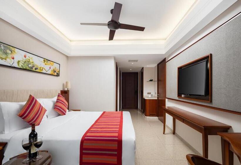 اتاق سوپریور با تخت بزرگ, Sanya Seacube Holiday