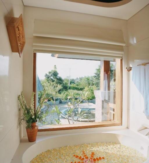 디럭스 스위트, The Alena Resort A Pramana Experience
