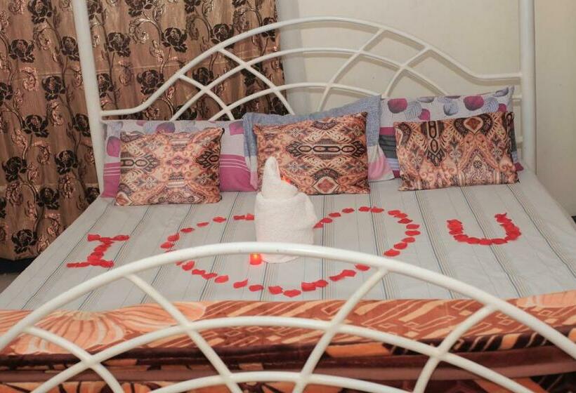 اتاق استاندارد, Emmas  Guest House