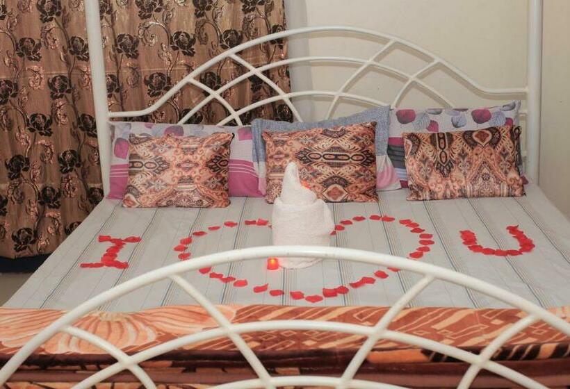 اتاق استاندارد, Emmas  Guest House