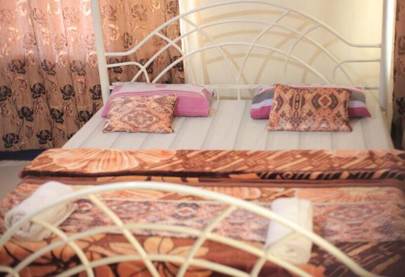 اتاق استاندارد, Emmas  Guest House