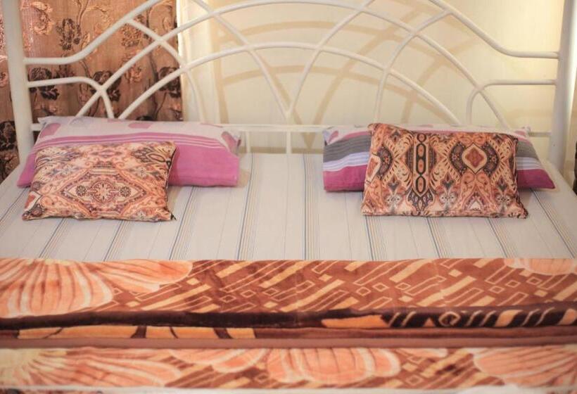 اتاق استاندارد, Emmas  Guest House