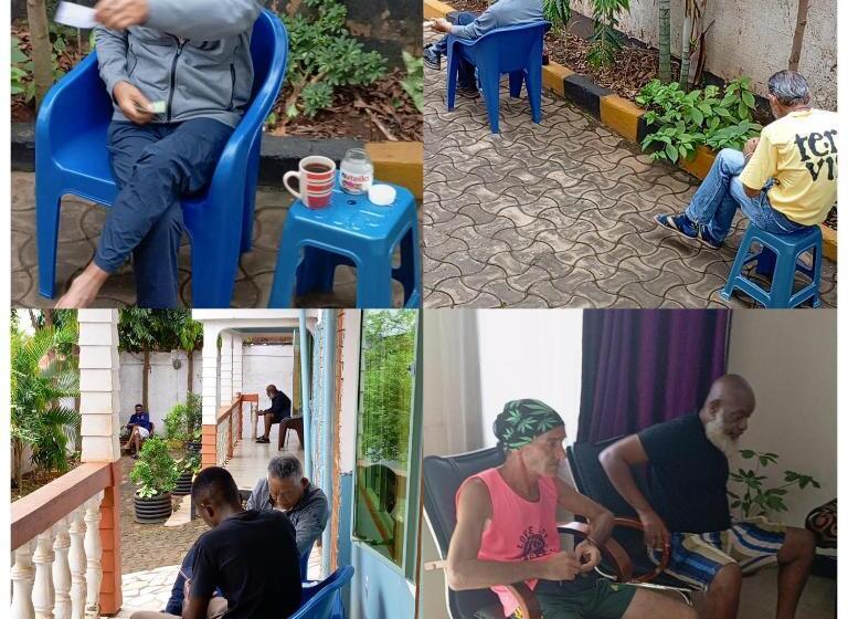 اتاق استاندارد سه نفره, Emmas  Guest House